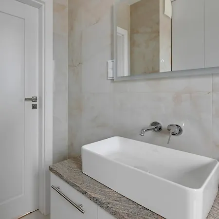 Comfort Porto Apartment *